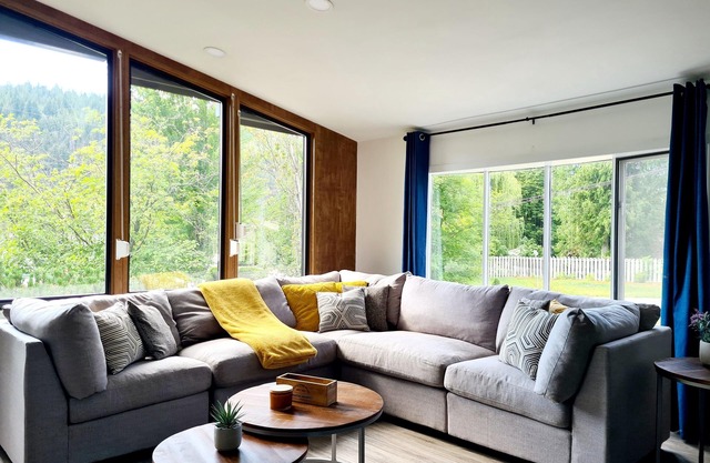 Swansea's best kept secret! Well situated, recently renovated, family operated.