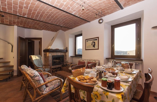 Charmantes Haus "alten Piemont. Bereich Weine Barolo, Barbaresco, weiße Alba Trüffel