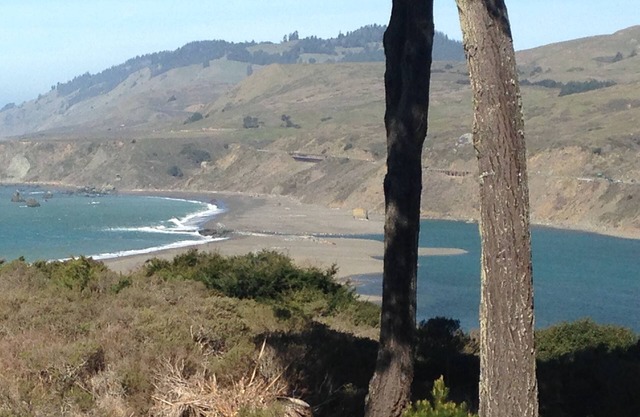 Sweeping Vistas des Ozeans, Strand und Russian River ~ Plus eine süße, gemütliche Hütte