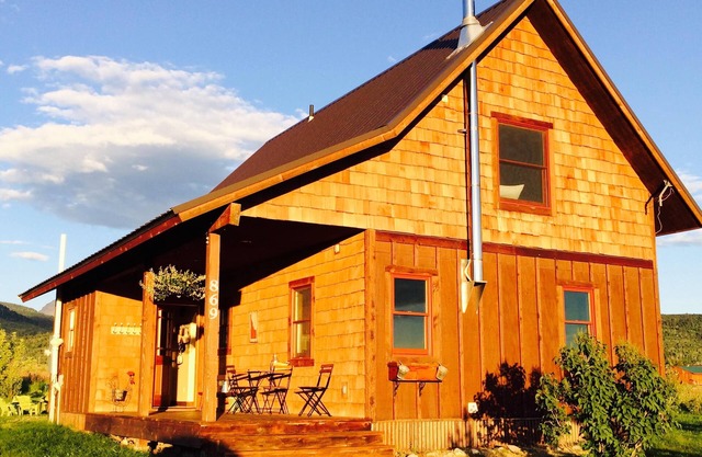 Süßes und charmantes Victor-Haus auf drei Hektar mit Blick auf Teton!