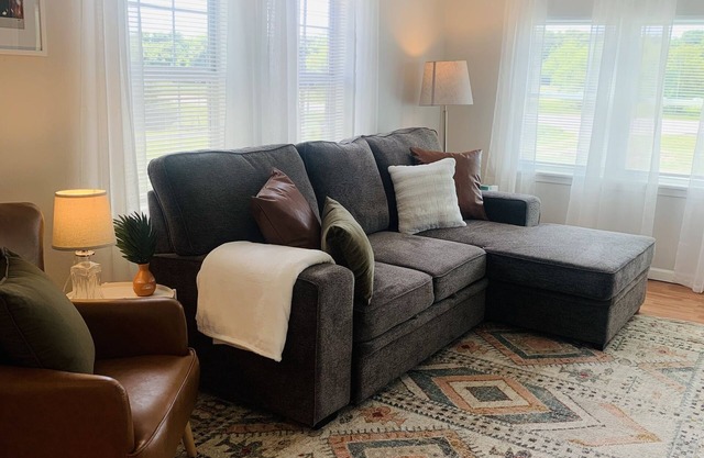 Sweet Dreams - Relaxing Ranch Retreat 3Br w/ Hot tub
