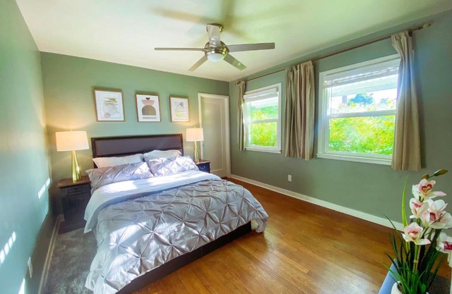 Sweet Home in Sacramento Only 2mins to Freeway