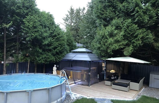 Sweet Home in Maple Ridge