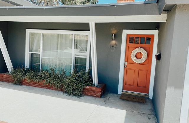 Süßes Mid-Century Fullerton House in der Nähe von Disneyland!- In einer super malerischen Gegend