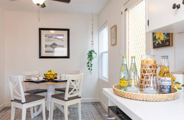 Sweet Mission Beach Cottage!