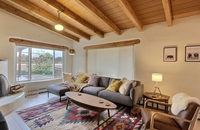 Sweet Mountain View Arroyo Seco Home with Hot Tub
