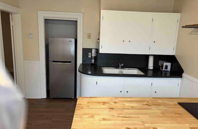 Sweet n Petite: Downtown ChurchStreet Area-Parking