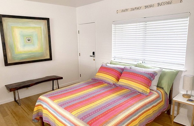 Sweet Queen Retreat in Downtown Los Olivos.