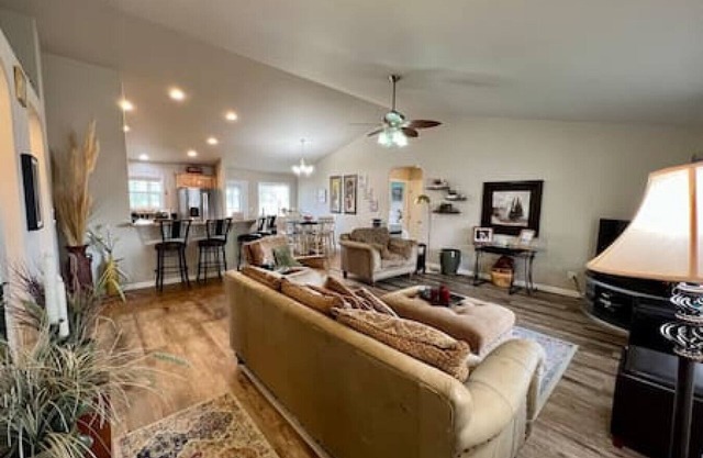 Sweet Retreat, Cozy! 3 Brdm, 2 Bath Home, Local Golfing 50% Off