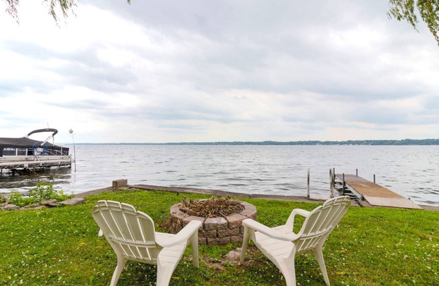 Sweet Retreat: "Family Cottage with Great Views!"