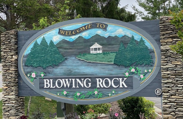 Sweet Stopover-5 star-DT Blowing Rock -walk to everything/3rd floor/balcony!