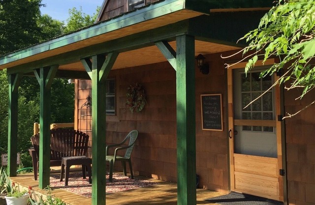 Sweetgrass Cottage, Ovid: Walk to Sheldrake Point Winery, Beach and Boat Launch