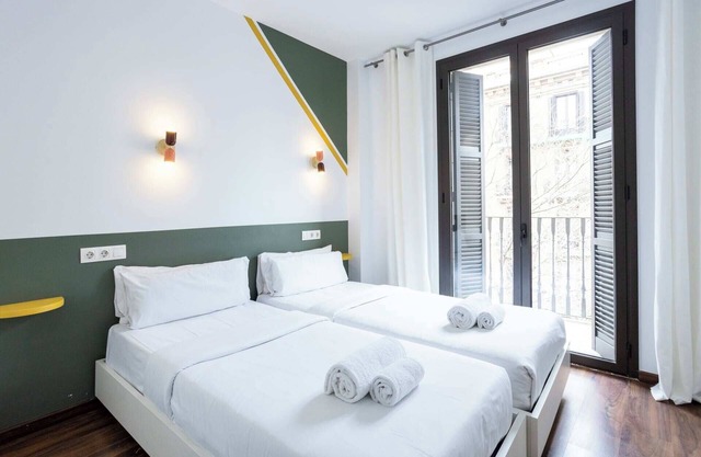 Sweett | Bailen 301 - Zwei Schlafzimmer Wohnung, Schläft 4