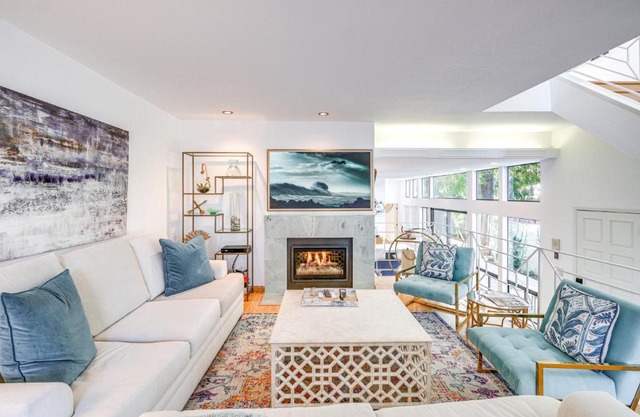 Swim, Golf and Relax Luxe Townhome in Aptos