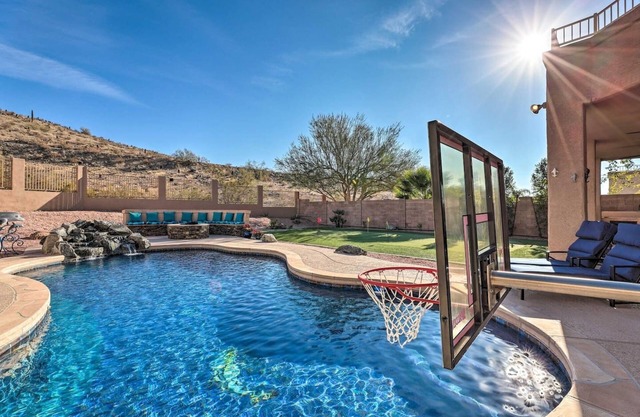 Swim-Putt-Play! 5-BRs of Family Fun | Heated Pool | Pool Table | Foosball | More