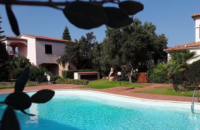 swimming pool 2 terraces + garden on one level FREE WIFI, air conditioning, parking