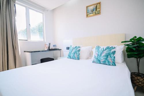 Swing & Pillows - Subang SS15