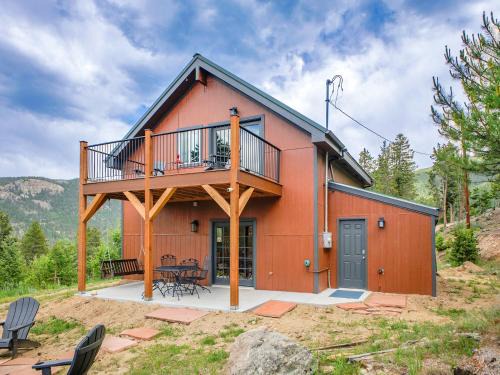 Switchback Little Divide cabin