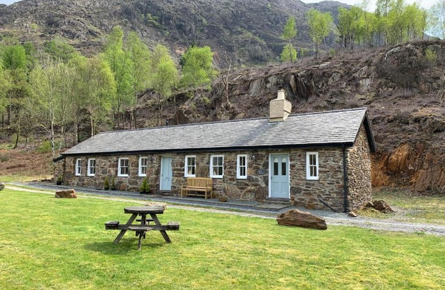Sygun Cottage - Detached Cottage in the heart of the Snowdonia National Park