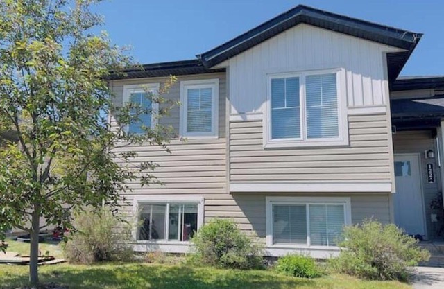 Sylvan Lake Retreat | A Perfect Family Getaway