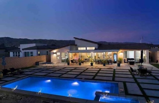 Sylvanus V Fun and Relaxing Retreat