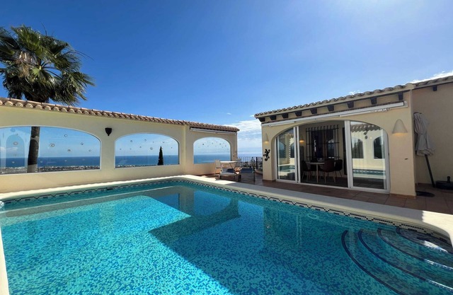 T-0121 Traumhafte Villa mit Panorama Meerblick
