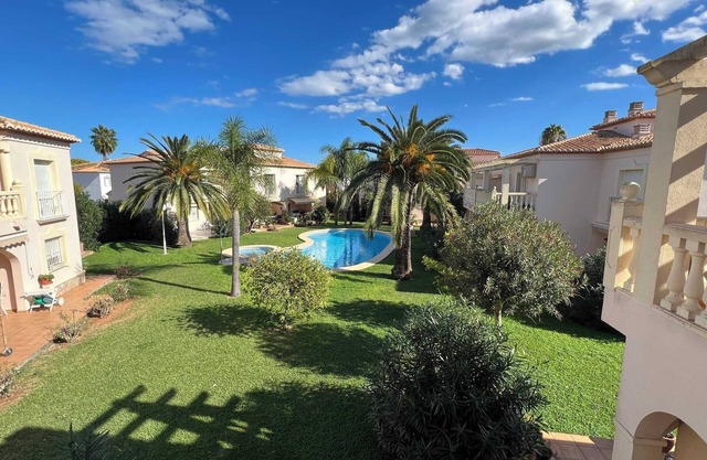 Reihenhaus La Giralda II in Denia mit 2 Schlafzimmern und Gemeinschaftspool