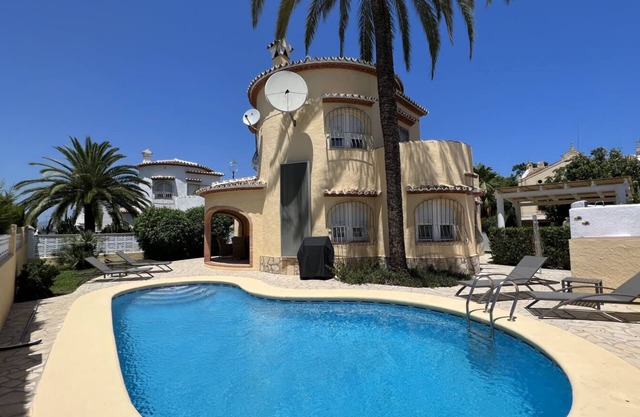 T-0523 Sehr gepflegte Villa in Els Poblets