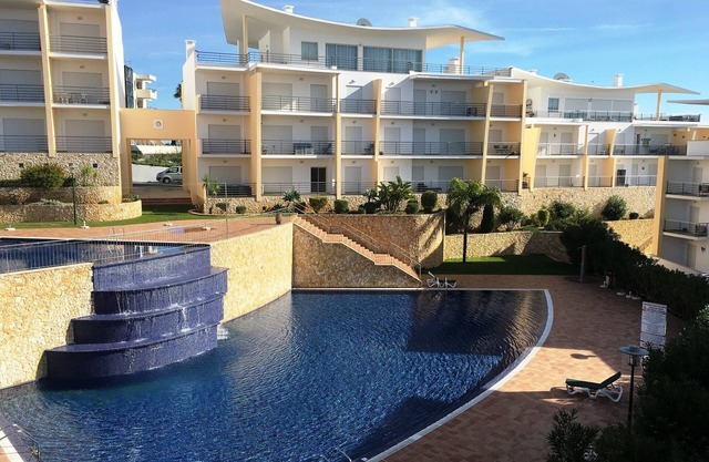 T1 +1 Wohnung, renoviert, schöne Aussicht auf das Meer und den Hafen, WiFi & A / C