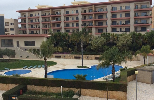 T2 Luxus-Poolterrasse 10 Minuten zu Fuß vom Strand und den Geschäften entfernt