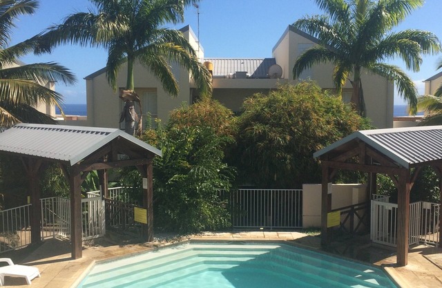 T2 Luxus Saint Gilles Bäder mit schönem Garten und Pool mich