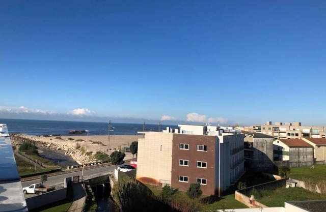 T2 na Primeira Linha do Mar