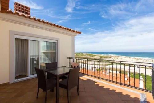 T2 piscina e vista mar Praia del Rey Óbidos A6