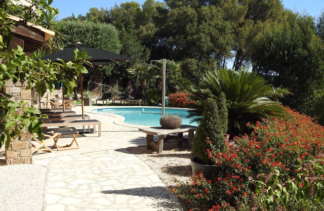 T5 Wohnung von 150 qm in Luxusvilla mit Pool