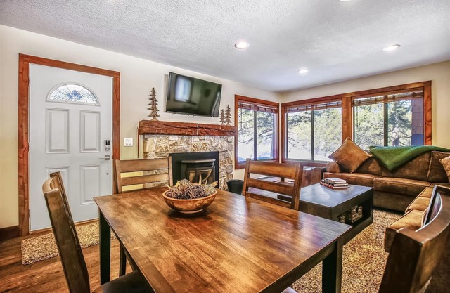 Newly Remodeled Tahoe Donner Condo on the Creek