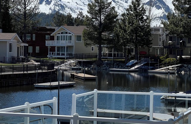 Tahoe Keys Chalet - Summer Boat Slip Winter Holiday - 30 day requirement