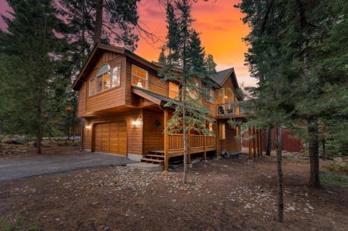 Tahoe Vista by AvantStay Central Location Patio
