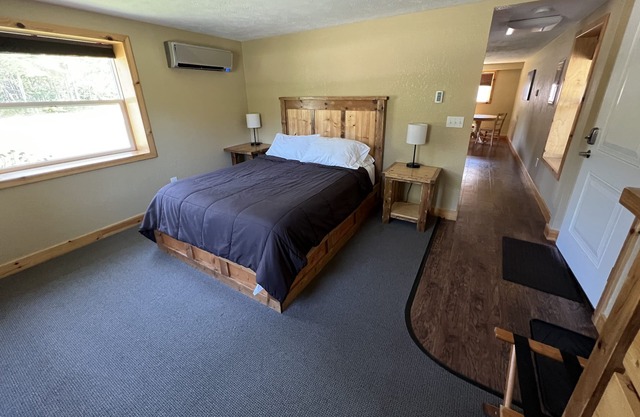 Tahquamenon Suites Lodging - One-Bedroom Suite #1