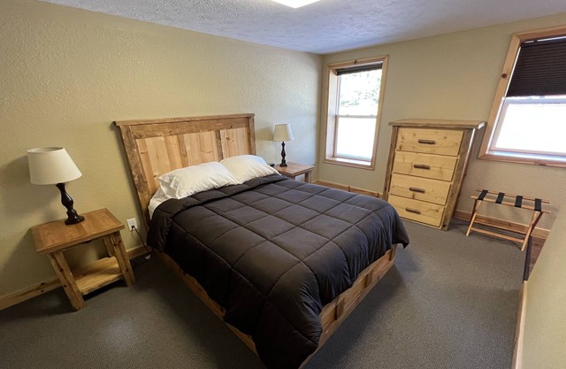 Tahquamenon Suites Lodging - One-Bedroom Suite # 2
