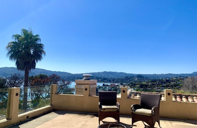 Take in the San Francisco views at this quiet oasis!