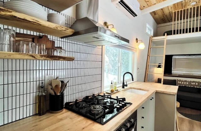 Tamarack Tiny House S