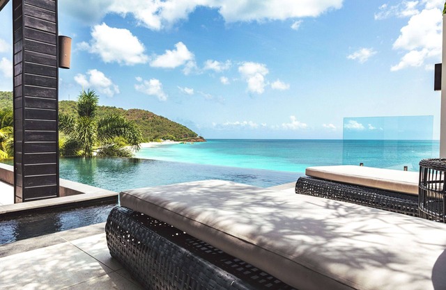 Tamarind Hills Resort & Villas