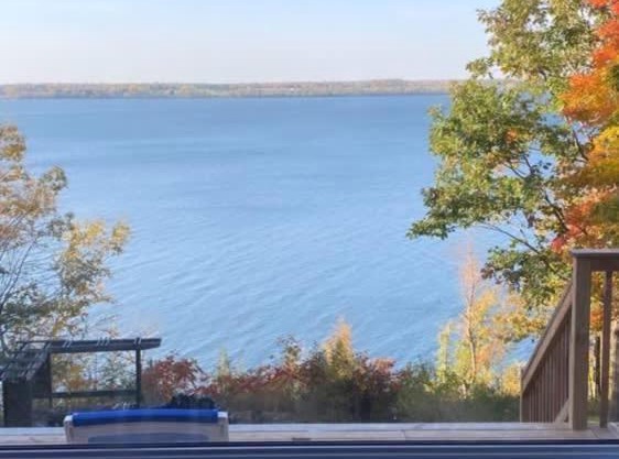 Tanglewood - Large Waterfront Home in PEC
