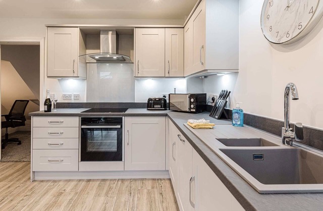 Tannery House | 3 Bedrooms, Parking, Wi-Fi
