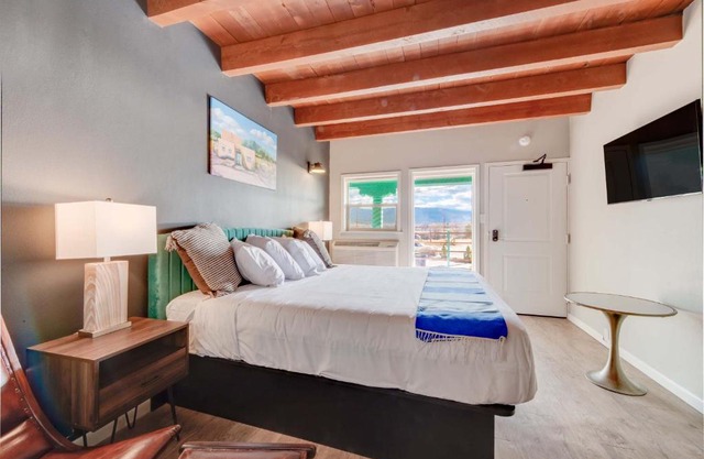 Taos Motor Lodge