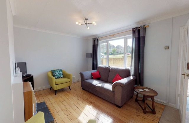 Taphouse Avenue Witney holiday home