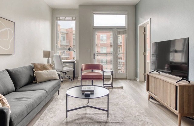 Tasteful Boulder 1BR w/ Pool & Gym, by Blueground