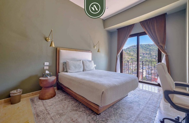 Tasteful Condo Near Romantic Zone - Pool