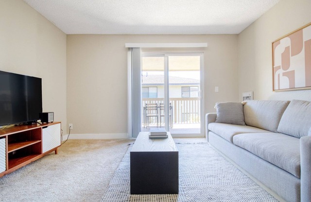 Tasteful Foster City 2BR w/ Gym, Pool, W/D, near highways, by Blueground