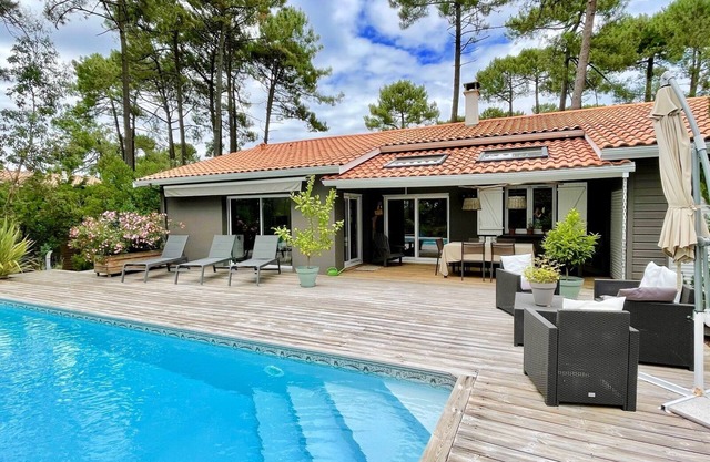 Geschmackvolles Haus mit tollem Poolbereich